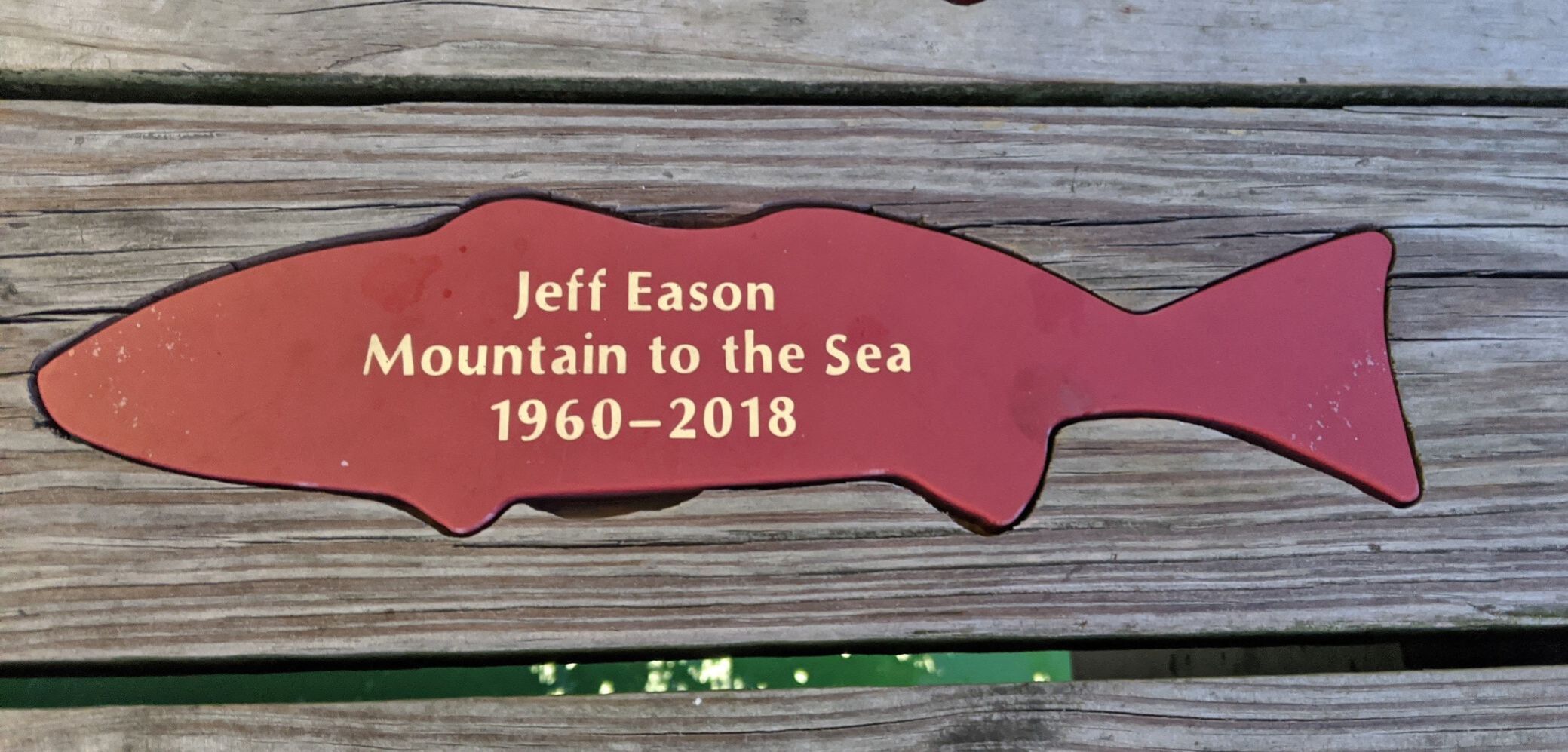 Jeff Eason memorial plank at Jennette's Pier